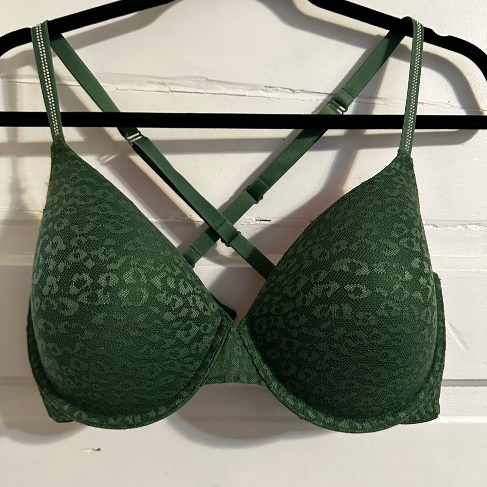Victoria’s Secret pink bra